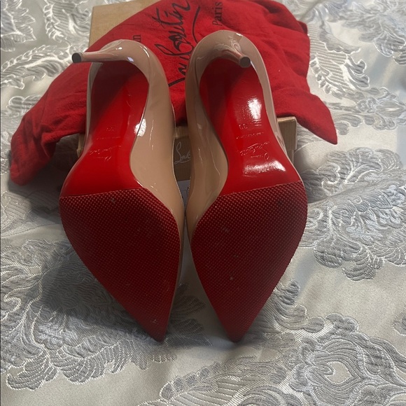 Christian Louboutin Beige Patent Leather Pumps